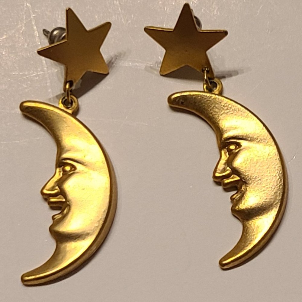 **4/$13** Contempo Design Earrings - Picture 3 of 6